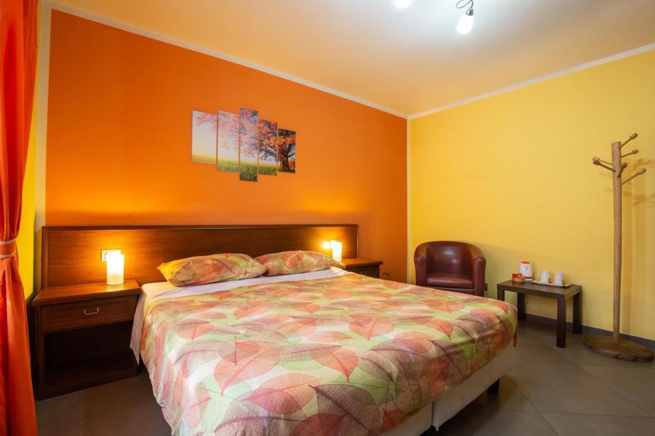 Bed and Breakfast Mandoue Пон-Сен-Мартен Экстерьер фото