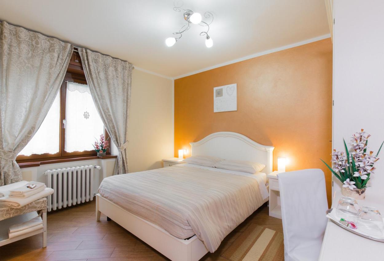 Bed and Breakfast Mandoue Пон-Сен-Мартен Экстерьер фото