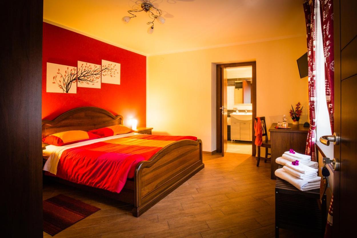 Bed and Breakfast Mandoue Пон-Сен-Мартен Экстерьер фото